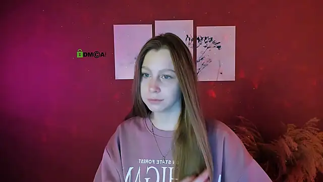 Snapshot of esme_moore_ chatting on October 2025 08:37:01 AM esme moore  online show from October 2025 08:37:01 AM