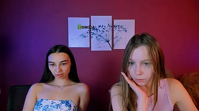 Snapshot of esme_moore_ chatting on October 2025 09:35:02 AM esme moore  online show from October 2025 09:35:02 AM