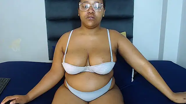 SweetJuicyPussy97 online show from January 2026 05:37:01 PM