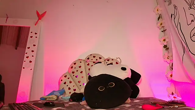 kisha colins online show from February 2026 01:15:02 PM