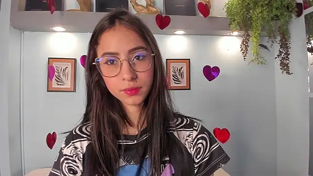 Alana Martinez  online show from February 2026 07:58:01 PM