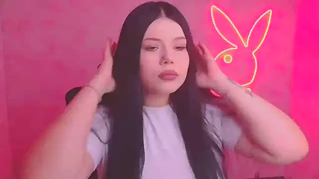 Mona Esty online show from November 2025 12:38:02 PM