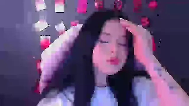 Mona Esty online show from November 2025 12:38:01 PM