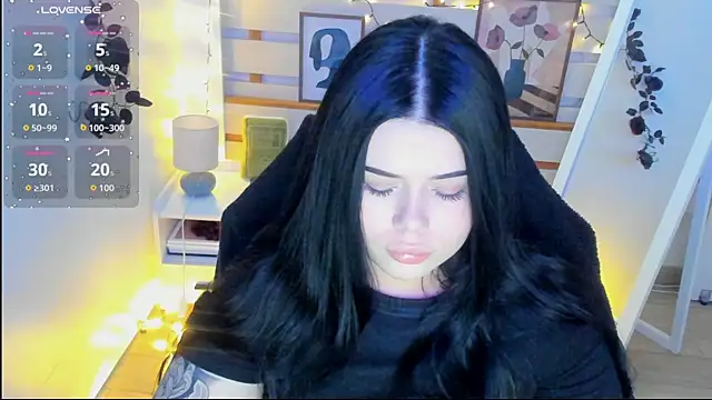 Mona Esty online show from February 2026 09:19:02 PM