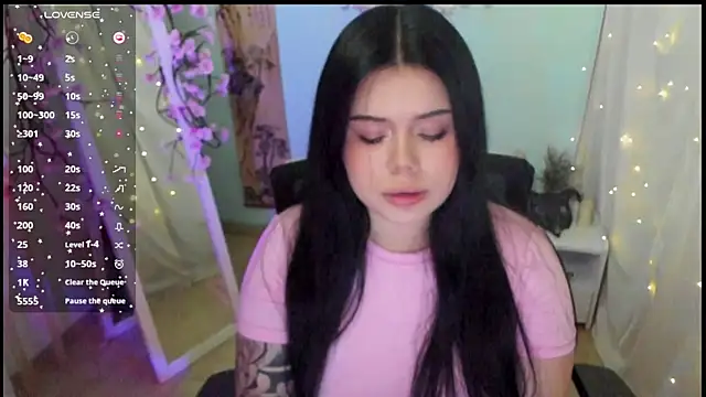 Mona Esty online show from April 2026 06:17:02 AM