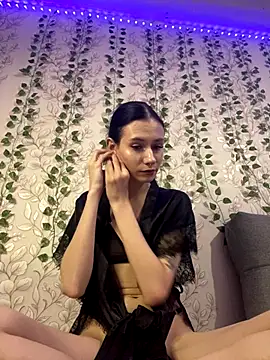 Snapshot of Kisa-Lisa_ chatting on November 2025 03:57:01 PM Kisa-Lisa online show from November 2025 03:57:01 PM