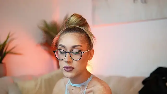 AileenKiss online show from October 2025 07:38:02 PM