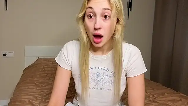 foxy vivi online show from October 2025 01:01:02 PM