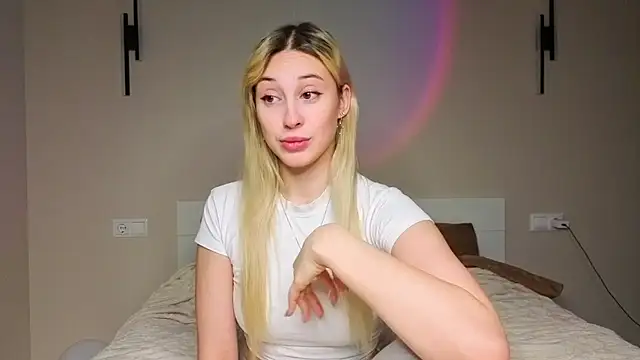 foxy vivi online show from November 2025 03:34:01 PM