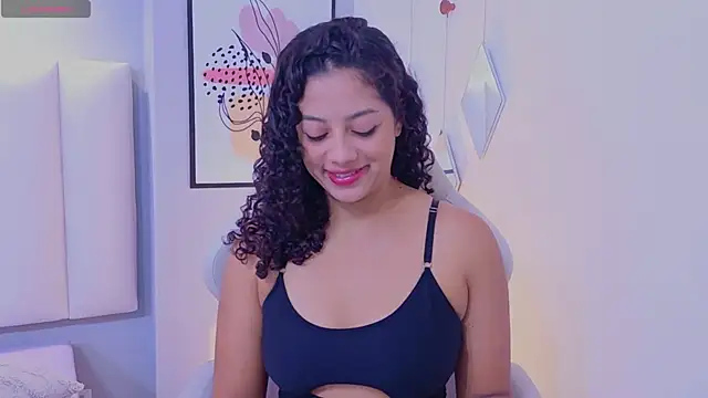 Snapshot of CamilaLevy chatting on May 2026 12:34:01 PM CamilaLevy online show from May 2026 12:34:01 PM