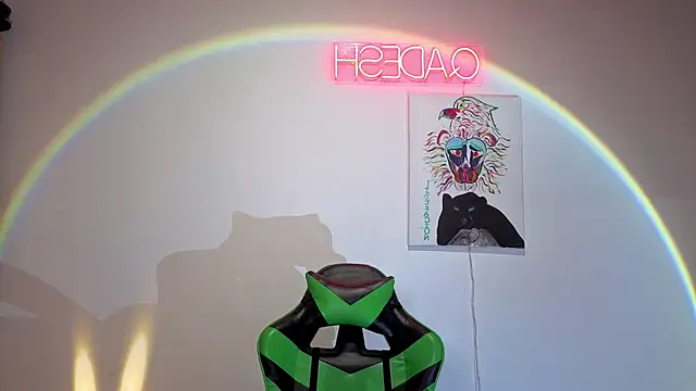 Qadeshoficial online show from November 2025 10:09:02 PM