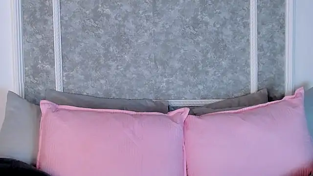  victoriaa  lois online show from December 2025 08:15:02 PM