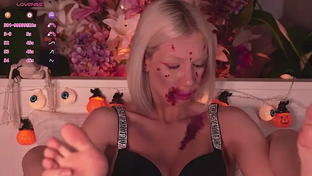 RanyThomson online show from October 2025 05:03:01 PM