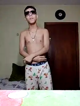 Snapshot of Mrdante23 chatting on October 2025 01:08:02 AM Mrdante23 online show from October 2025 01:08:02 AM