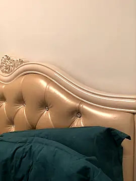 Mile-m online show from November 2025 12:53:02 AM