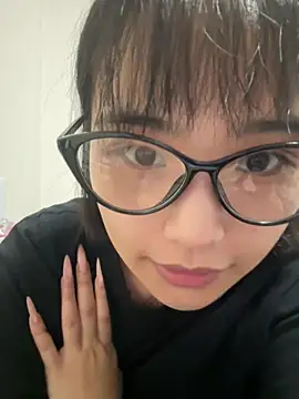 Snapshot of eee79bbb chatting on May 2026 03:31:02 PM eee79bbb online show from May 2026 03:31:02 PM