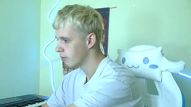 Snapshot of _Timmy_Boy_ chatting on October 2025 11:08:02 AM  Timmy Boy  online show from October 2025 11:08:02 AM