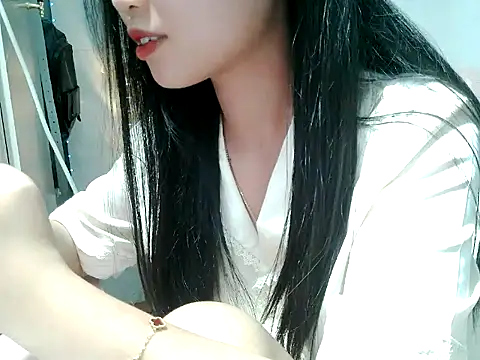 Snapshot of Bellazza039 chatting on July 2026 05:43:02 PM Bellazza039 online show from July 2026 05:43:02 PM