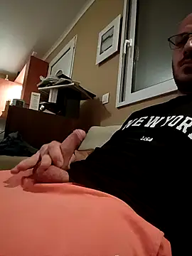 arksex32 online show from April 2026 08:14:02 PM