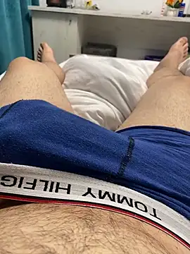 MilanYaman online show from October 2025 07:01:02 PM