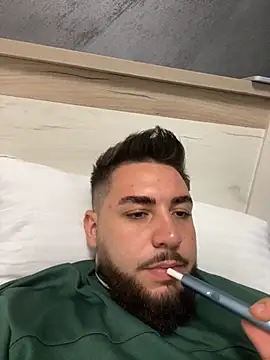 MilanYaman online show from October 2025 08:56:02 AM