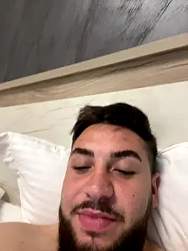 MilanYaman online show from October 2025 09:25:01 PM