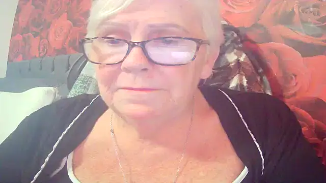 Snapshot of Playful_MILF_Demi chatting on May 2026 10:01:01 AM Playful MILF Demi online show from May 2026 10:01:01 AM