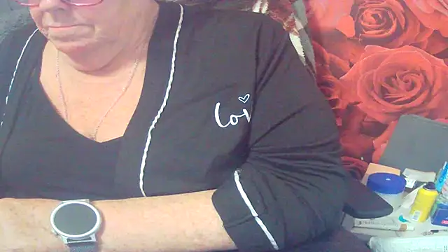Snapshot of Playful_MILF_Demi chatting on May 2026 09:11:02 PM Playful MILF Demi online show from May 2026 09:11:02 PM