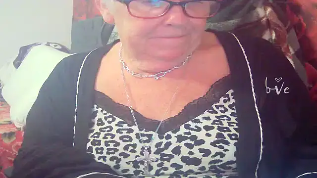 Snapshot of Playful_MILF_Demi chatting on May 2026 11:00:02 PM Playful MILF Demi online show from May 2026 11:00:02 PM