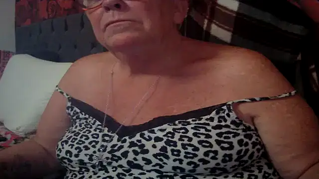 Snapshot of Playful_MILF_Demi chatting on May 2026 09:23:02 PM Playful MILF Demi online show from May 2026 09:23:02 PM