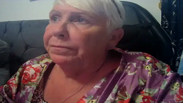 Snapshot of Playful_MILF_Demi chatting on July 2026 04:43:02 PM Playful MILF Demi online show from July 2026 04:43:02 PM
