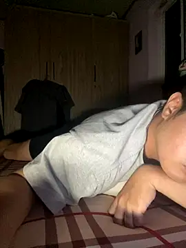 Snapshot of Zynzel chatting on October 2025 05:09:02 PM Zynzel online show from October 2025 05:09:02 PM