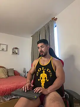 Ezzio Scolaro online show from March 2026 10:05:01 PM