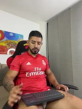 Snapshot of Ezzio_Scolaro chatting on July 2026 12:26:02 AM Ezzio Scolaro online show from July 2026 12:26:02 AM
