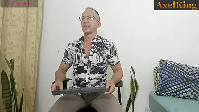 Snapshot of _axelking_ chatting on July 2026 11:38:02 AM axelking online show from July 2026 11:38:02 AM