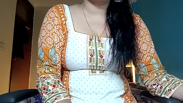 horny milf couple online show from June 2026 05:49:02 PM