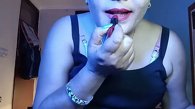 horny milf couple online show from July 2026 08:05:01 AM
