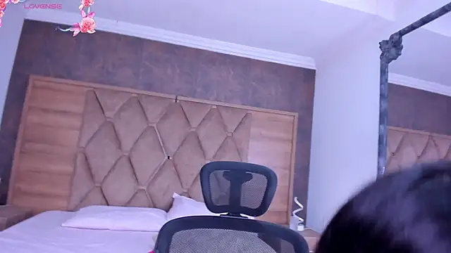 ScarletEvanss  online show from February 2026 10:58:02 AM