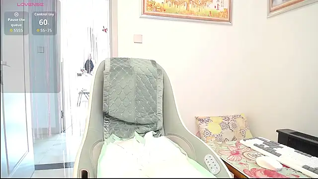 selinajuan online show from December 2025 03:00:01 AM