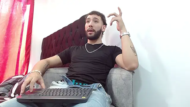 Snapshot of angel_kyrozz chatting on October 2025 07:31:02 PM angel kyrozz online show from October 2025 07:31:02 PM