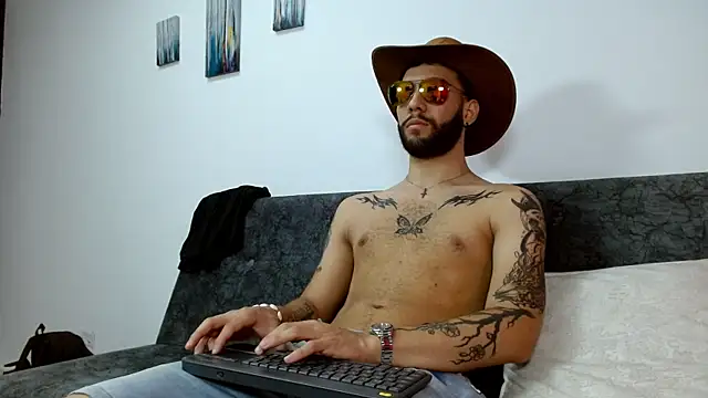 Snapshot of angel_kyrozz chatting on October 2025 07:26:02 PM angel kyrozz online show from October 2025 07:26:02 PM