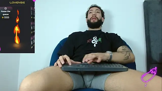 Snapshot of angel_kyrozz chatting on December 2025 07:07:01 PM angel kyrozz online show from December 2025 07:07:01 PM