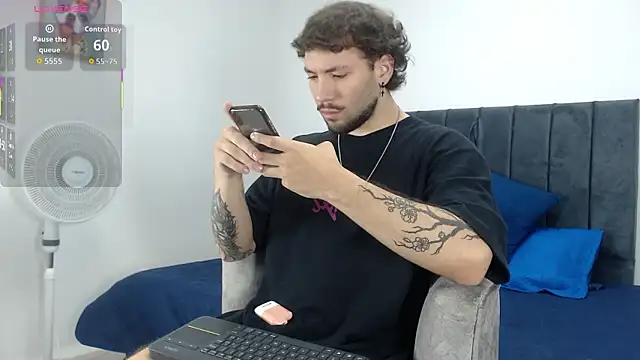 Snapshot of angel_kyrozz chatting on February 2026 06:59:02 PM angel kyrozz online show from February 2026 06:59:02 PM