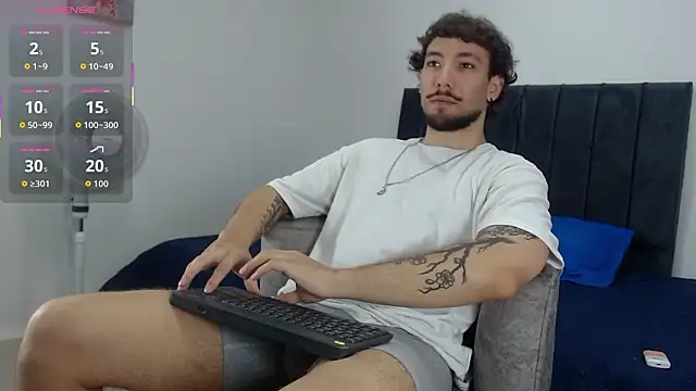 Snapshot of angel_kyrozz chatting on February 2026 07:10:01 PM angel kyrozz online show from February 2026 07:10:01 PM