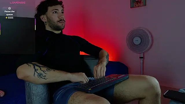 Snapshot of angel_kyrozz chatting on February 2026 06:41:02 PM angel kyrozz online show from February 2026 06:41:02 PM