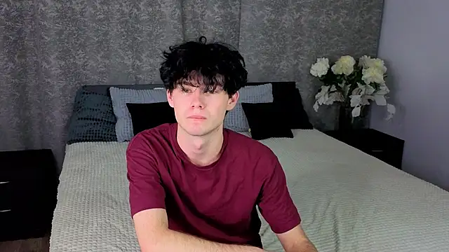 Cute Mike online show from November 2025 03:45:01 PM