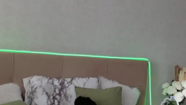 DianaRizz online show from November 2025 05:42:02 AM