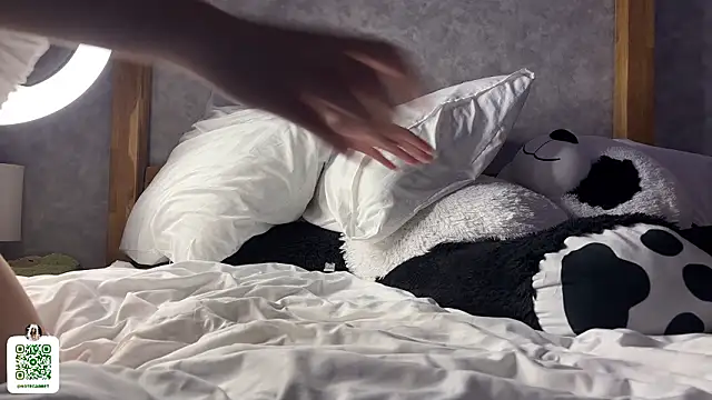 notecarret online show from February 2026 09:47:02 PM