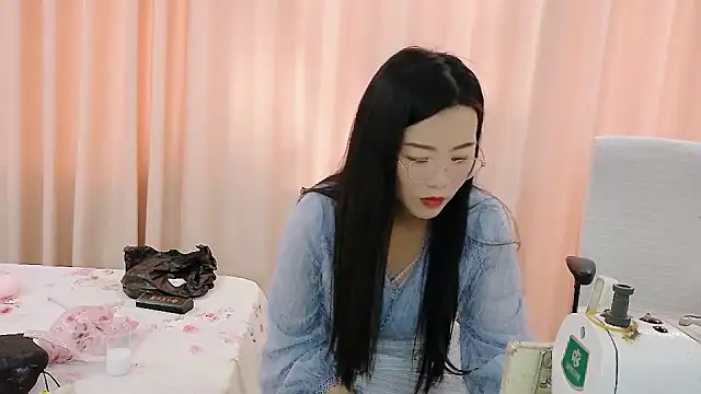 CCOO520 online show from November 2025 04:13:02 AM