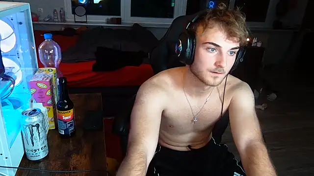 Snapshot of WolkenJunge2006 chatting on October 2025 06:50:01 PM WolkenJunge2006 online show from October 2025 06:50:01 PM